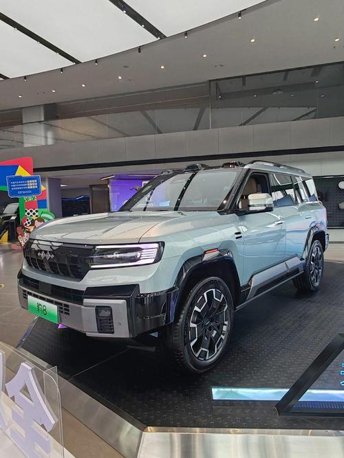 惠州231比亚迪方程豹硬派越野的爆款，英菲尼迪35周年与你共成长